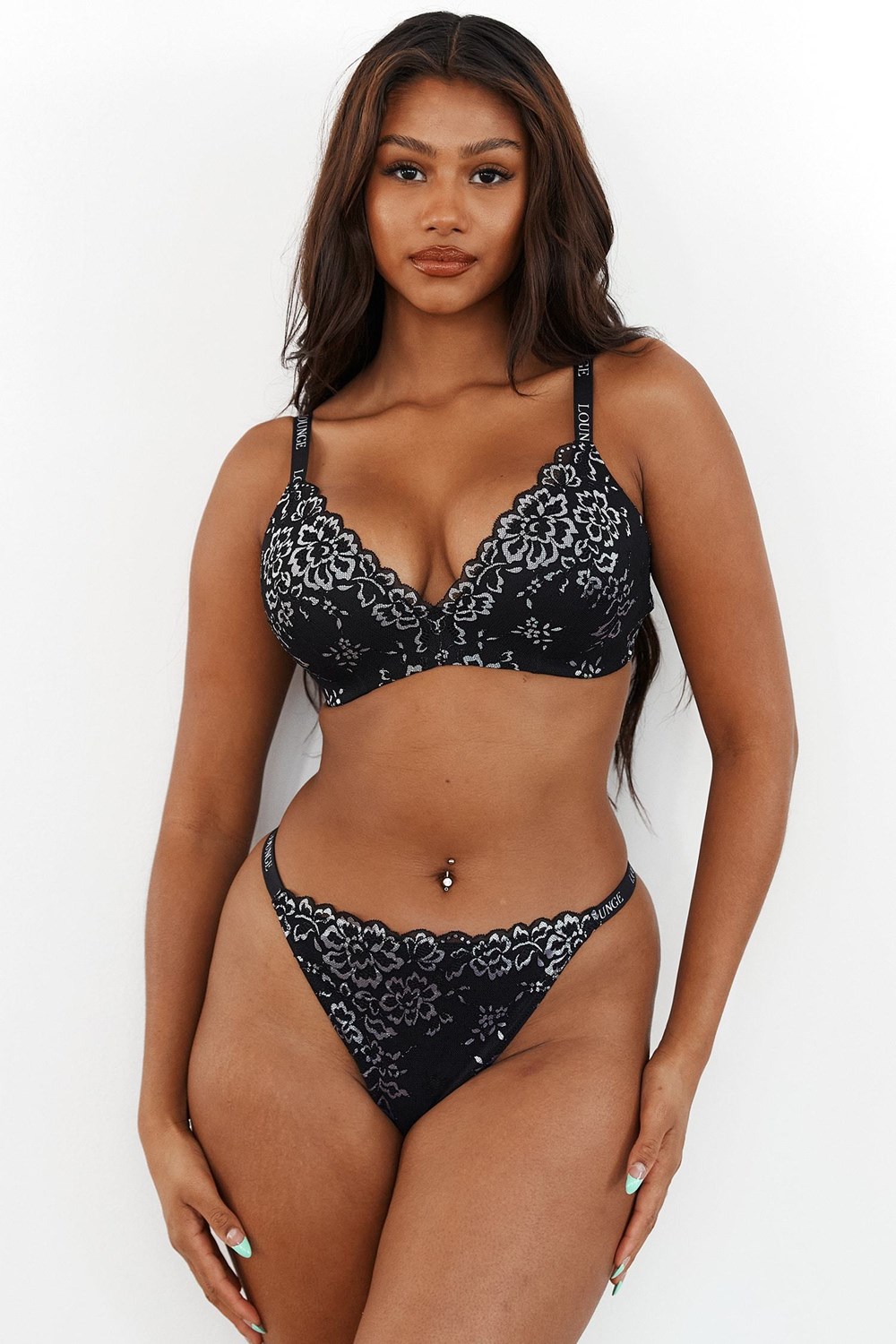 Lounge Underwear Pitsi Magic Bra & Ranne Set Mustat | 054836BTD